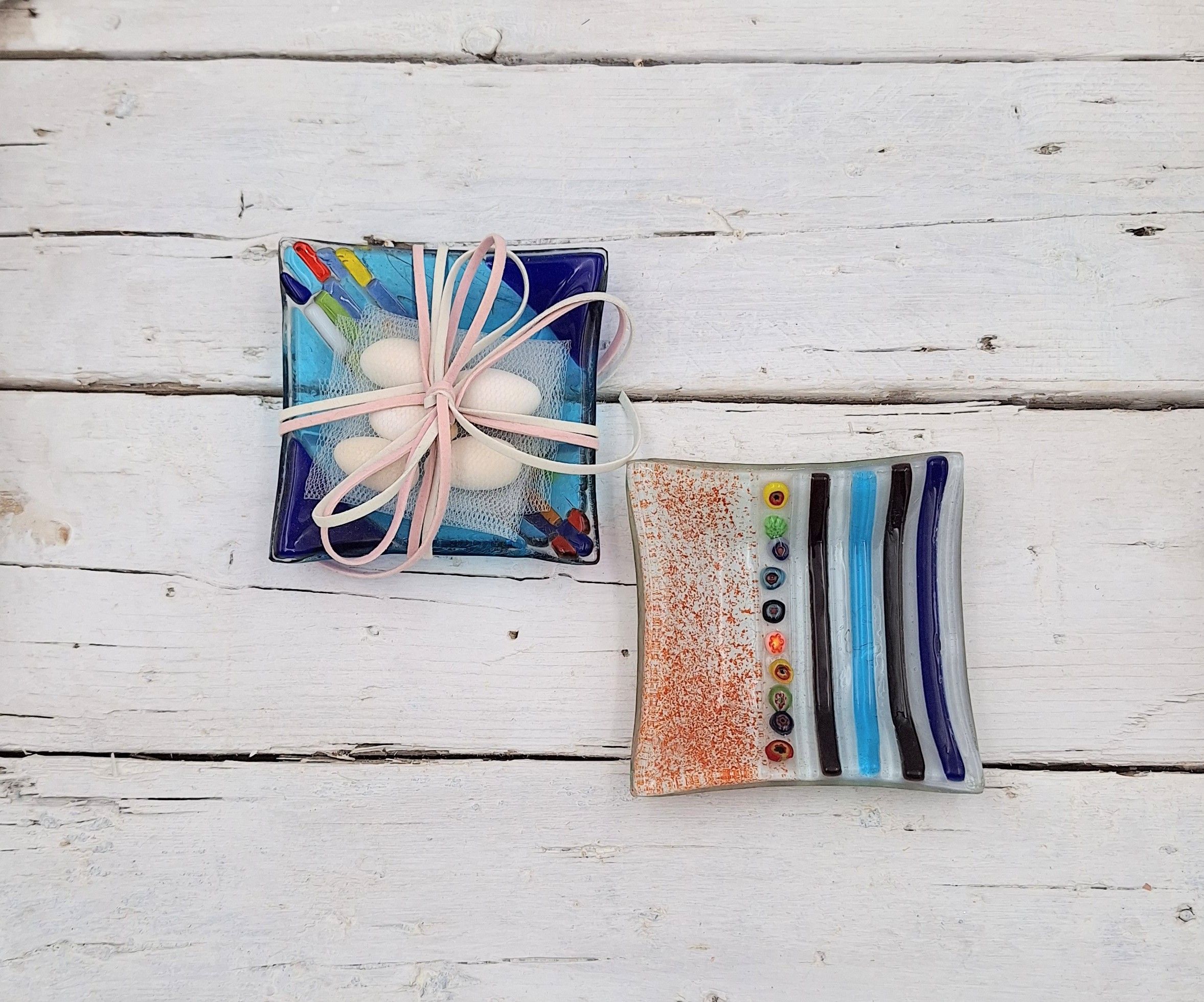 Μπομπονιέρα πιατάκι γυάλινο μουράνο σε έξη σχέδια