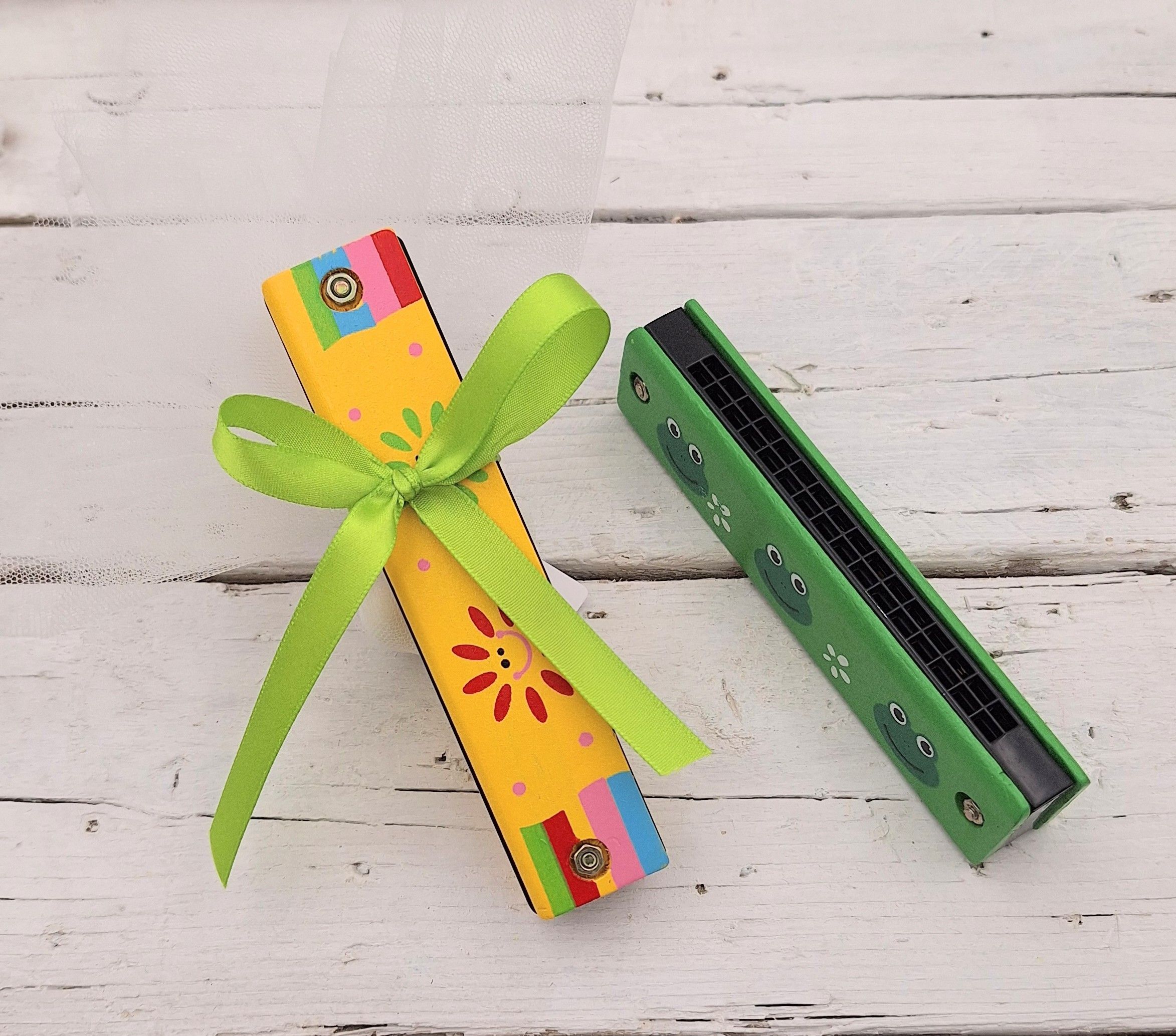 Μπομπονιέρα ξύλινη φυσαρμόνικα σε διάφορα χρώματα