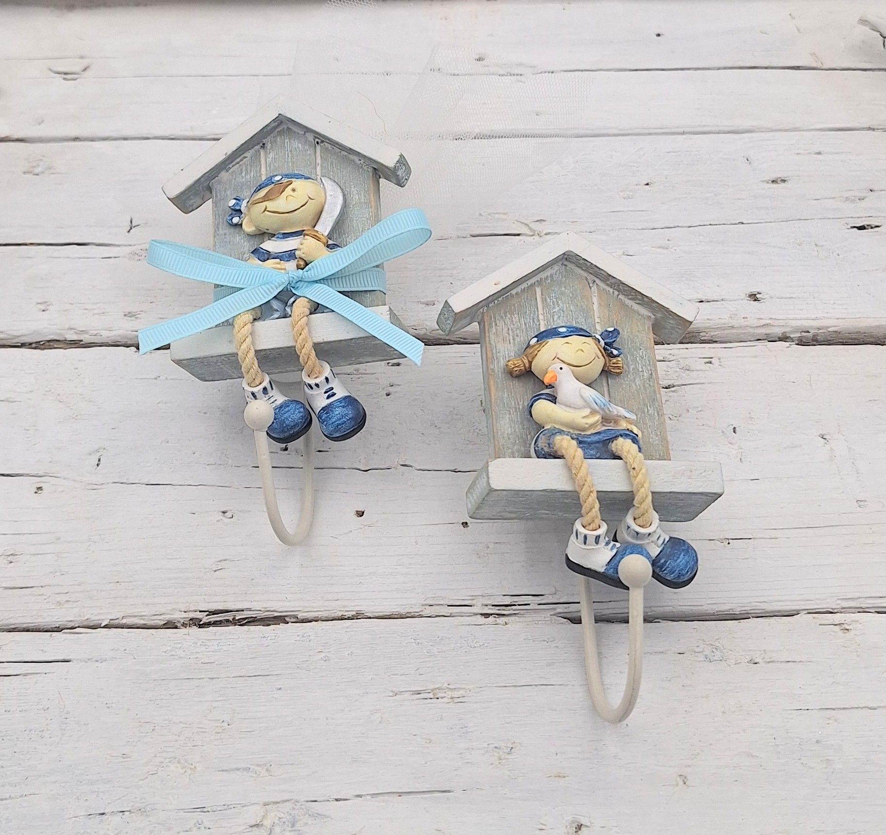 Μπομπονιέρα ξύλινη κρεμάστρα με ναυτικό θέμα σε δύο σχέδια